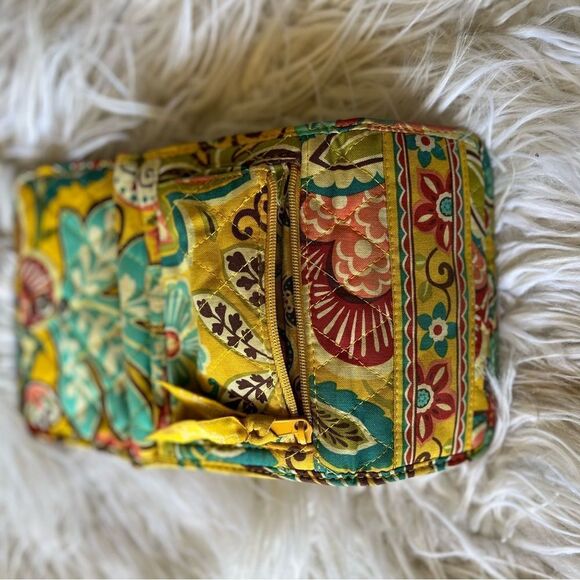 Vera Bradley 💫Trifold 💫wallet - Picture 2 of 5